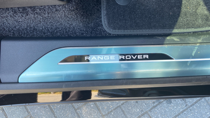 Land Rover Range Rover 3.0 P460e SE 4dr Auto Estate - Image 42